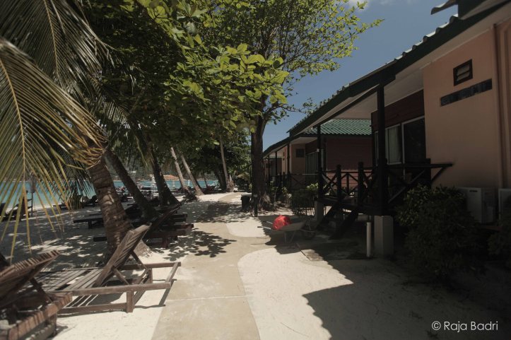 Tuna Bay Island Resort beach front view